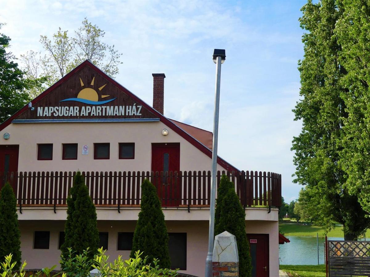 Napsugar Apartman Baja Eksteriør bilde