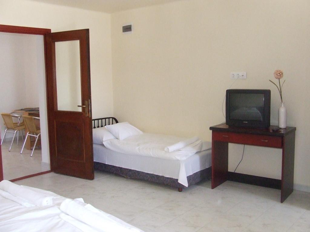 Napsugar Apartman Baja Rom bilde
